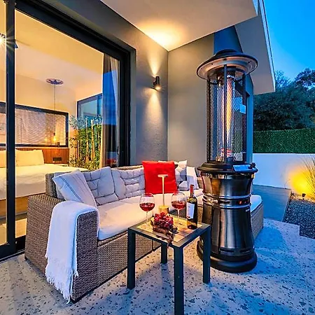 Отель Oxy Seaview Private Pool Indoor Heated Pool Даламан