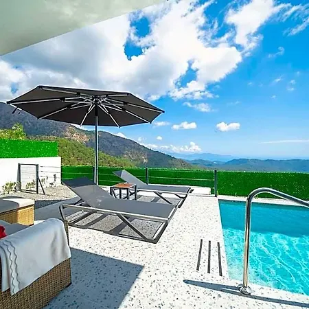 Oxy Seaview Private Pool Indoor Heated Pool Отель *