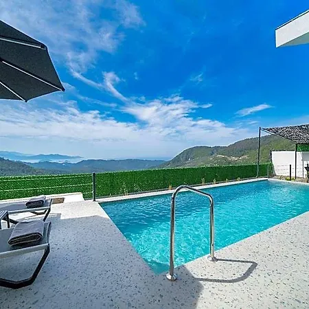 Отель Oxy Seaview Private Pool Indoor Heated Pool *